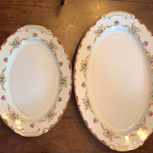 2serving plates - Picture 2 of 3